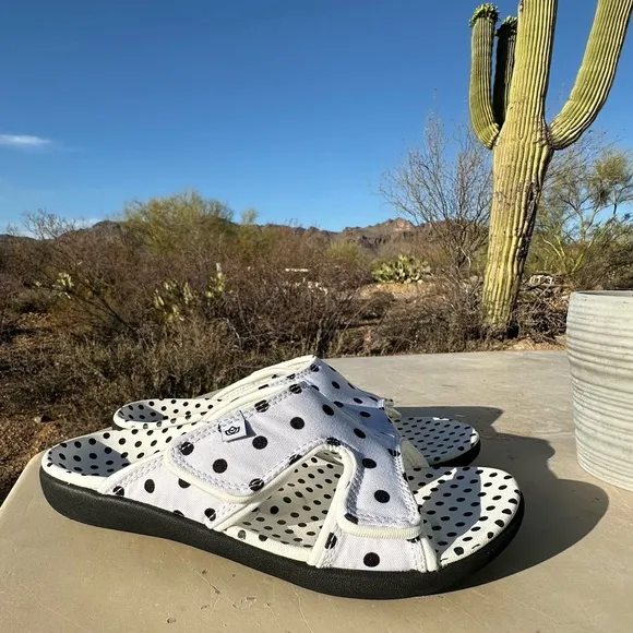 NWOT Women's Size 7B SPENCO KHOLO SANDALS White Black POLKA DOT ORTHOTIC SLIDES