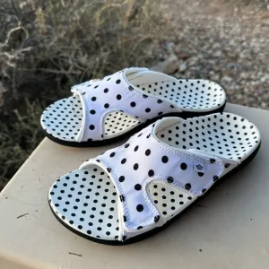 NWOT Women's Size 7B SPENCO KHOLO SANDALS White Black POLKA DOT ORTHOTIC SLIDES