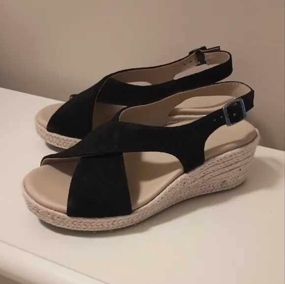 NWT ABEO Riviera Cross wedge espadrille sandals black suede size 6.5