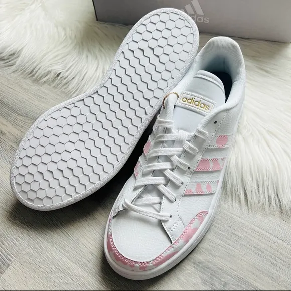 NWT Adidas Grand Court Se Women’s Shoes