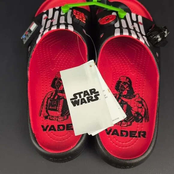 NWT CROCS SANDALS DARTH‎ VADER CLASSIC SLIDE V2 M6 / W8 STAR WARS DISNEY A28