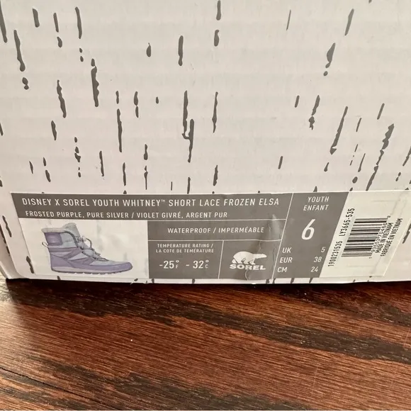 NWT Sorel Whitney snow boots, size 6Y