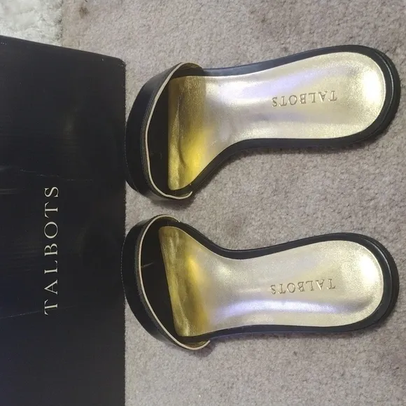 Nwt 𝅺Talbots candy sandals black 8m