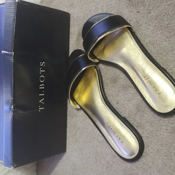 Nwt 𝅺Talbots candy sandals black 8m