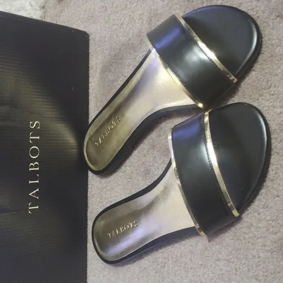 Nwt 𝅺Talbots candy sandals black 8m