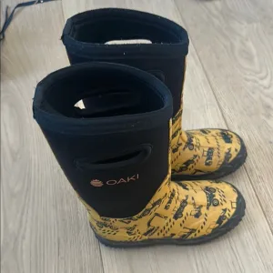 OAKI Kids Yellow Construction Boots 12