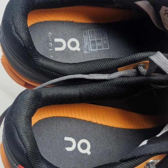 ON Cloudflow 3 Men's Black/Turmeric Running Walking Athletic Shoes Size 10
