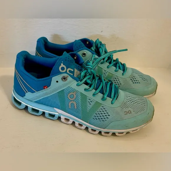 On Cloudflow Women's Running Shoes size -7.5