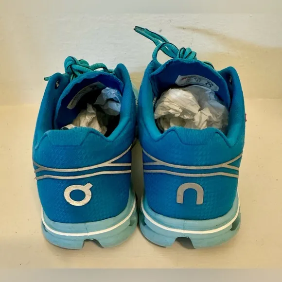 On Cloudflow Women's Running Shoes size -7.5
