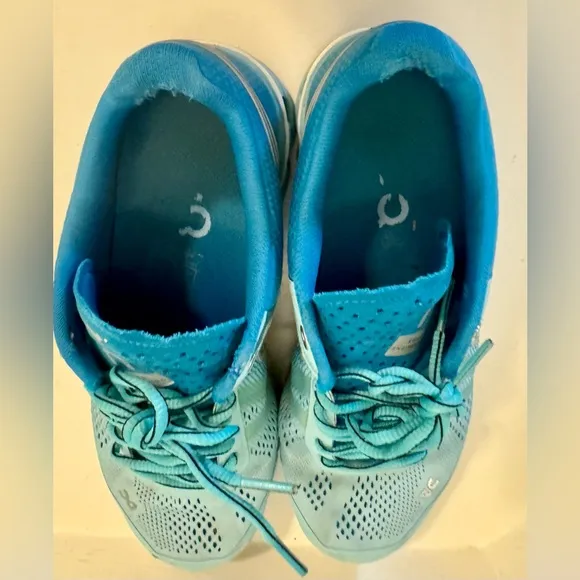 On Cloudflow Women's Running Shoes size -7.5