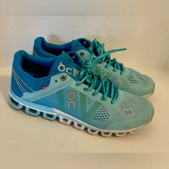 On Cloudflow Women's Running Shoes size -7.5