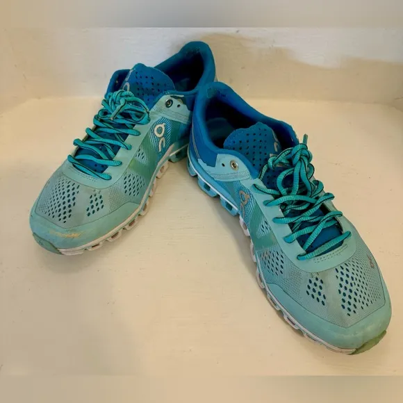 On Cloudflow Women's Running Shoes size -7.5