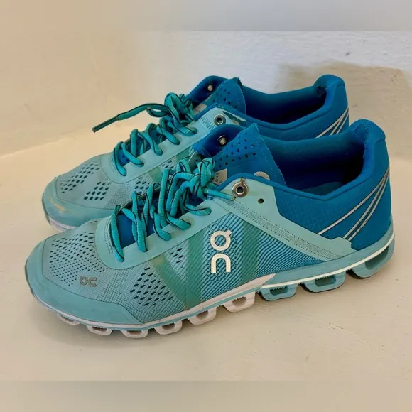 On Cloudflow Women's Running Shoes size -7.5