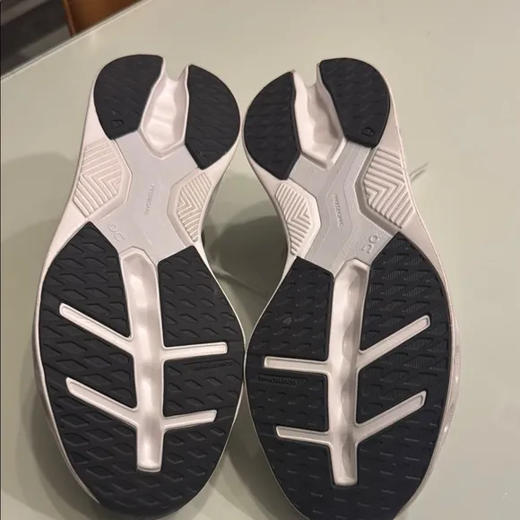 On running CloudEclipse running/walking shoes