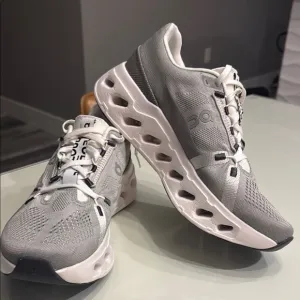 On running CloudEclipse running/walking shoes