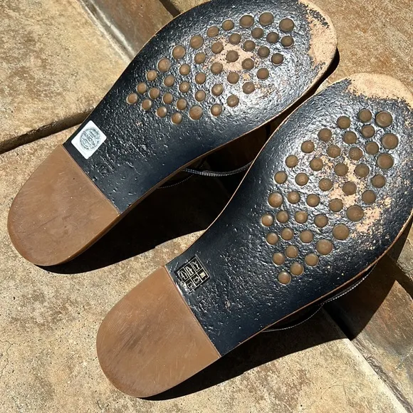 Pedro Garcia Beautiful black sparkly sandals