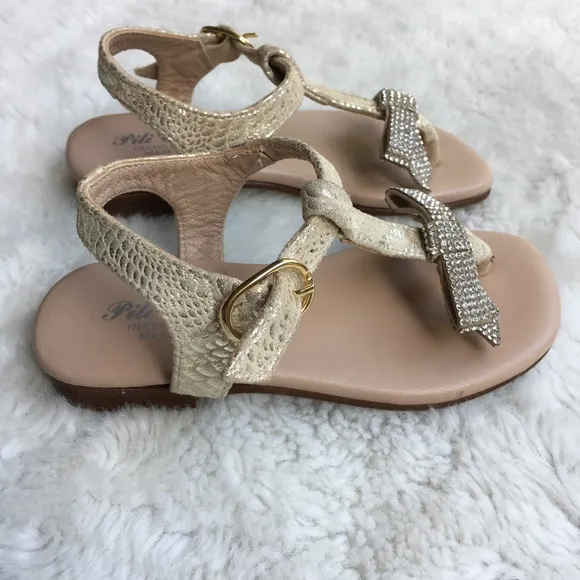 Pili Carrera Kids Rhinestone Bow Sandals Size 8 US