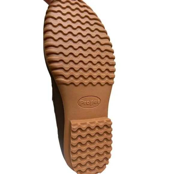 Propet Women's Illia Snow Boot SZ 9 - Stay Warm and Stylish in Winter
