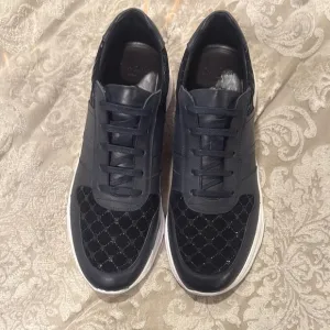 Robert Graham Blue Sneaks - brand new without box