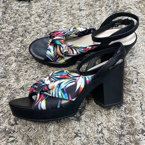 Sanctuary the Reggae Tropical Print Sandals Size 11