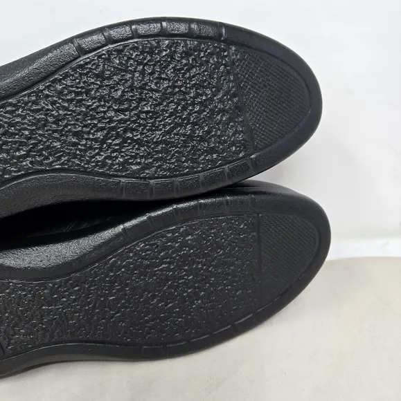 Sas Free Time Womens Sneakers Sz 9.5 Slim Black Leather Lace Ups Walking Shoes