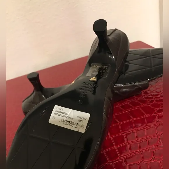 SCHUTZ Sandals SZ 8