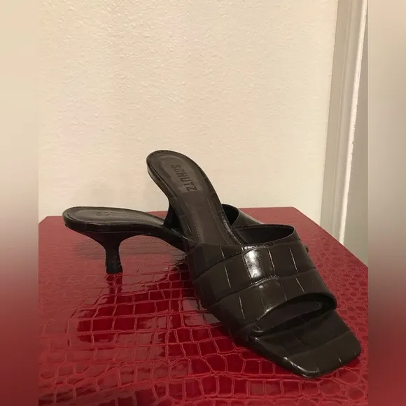 SCHUTZ Sandals SZ 8