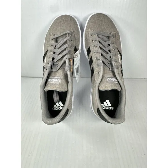 Size 10.5 Adidas Shoes Sneakers Mens Grey Daily 3.0 Sportswear FW3270 NEW