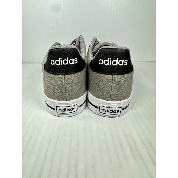 Size 10.5 Adidas Shoes Sneakers Mens Grey Daily 3.0 Sportswear FW3270 NEW