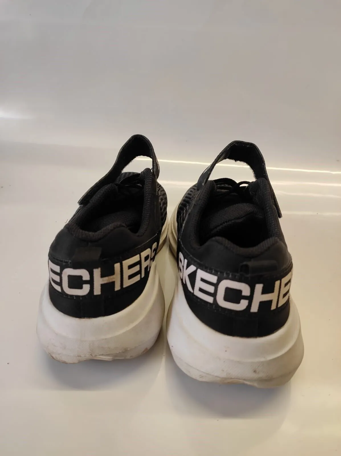 Skechers GO RUN Consistent 2.0 Athletic Shoes (US-2)
