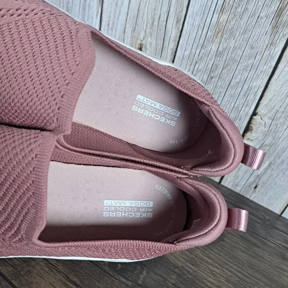 Skechers Go Walk 7 Amina Stretch Slip On Walking Shoes Women's Sz 11 Mauve NWOB