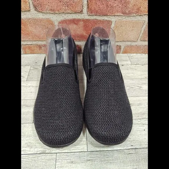 Skechers GOwalk Classic Dazzle 2 Black Women's Size 9 Slip-On Mesh Shoes NIB