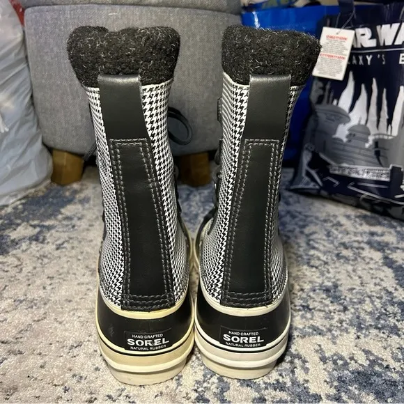 Sorel Black &amp; White 1964 Tivoli Waterproof LaceUp Snow Boots Size 9