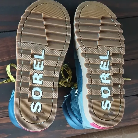Sorel Blue Suede Womens Hiking Boots Size 6 Waterproof Excellent Tread