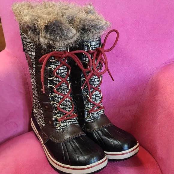 SOREL SNOW BOOTS SZ 8
