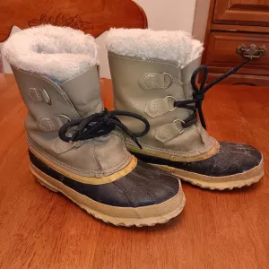 Sorel Snow Boots with Faux Fur size 6 1/2 Vintage
