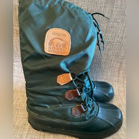 Sorel Snowlion boots, size 8