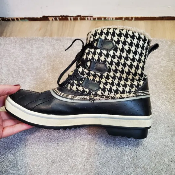 SOREL Tivoli Houndstooth Waterproof Snow Winter Boots Black White Women's 8.5