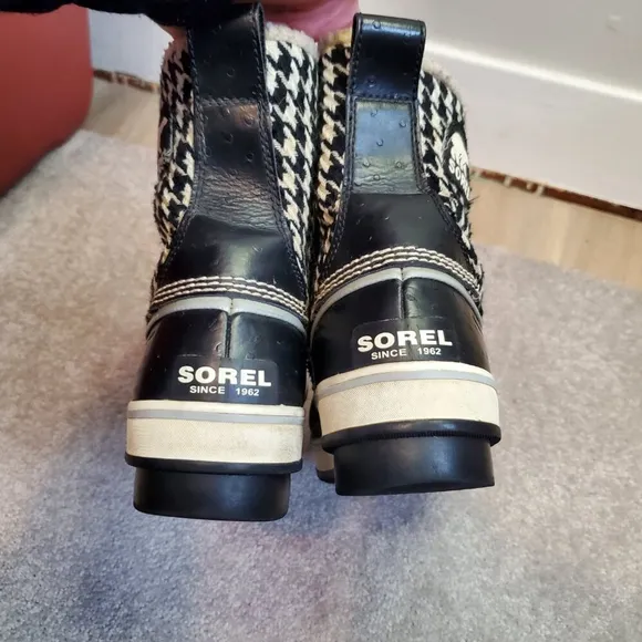 SOREL Tivoli Houndstooth Waterproof Snow Winter Boots Black White Women's 8.5