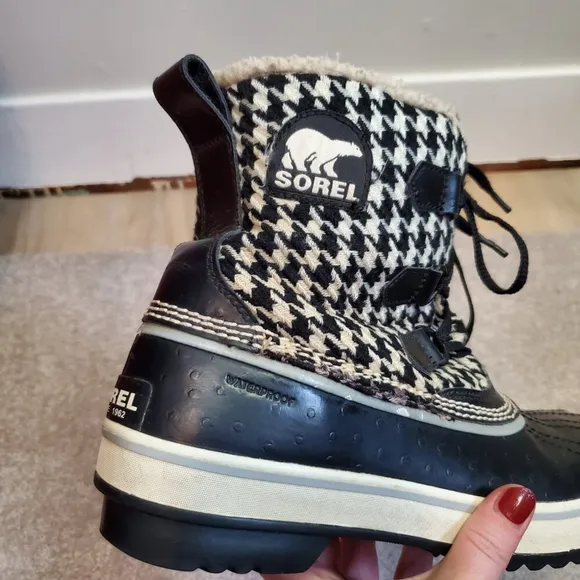 SOREL Tivoli Houndstooth Waterproof Snow Winter Boots Black White Women's 8.5