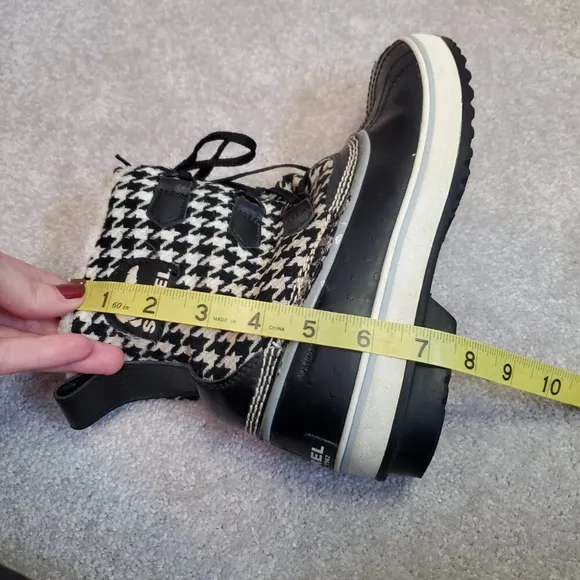 SOREL Tivoli Houndstooth Waterproof Snow Winter Boots Black White Women's 8.5