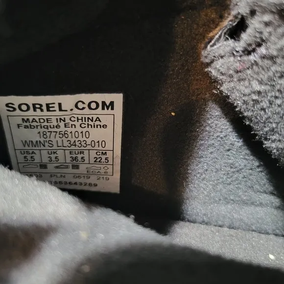 Sorel Whitney Womens Size 5.5 Black Patent Leather Lace Up Snow Boots. NEW