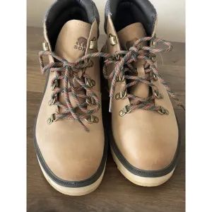 SOREL Womens Hi-Line Tan Hiking Boots Size 9.5