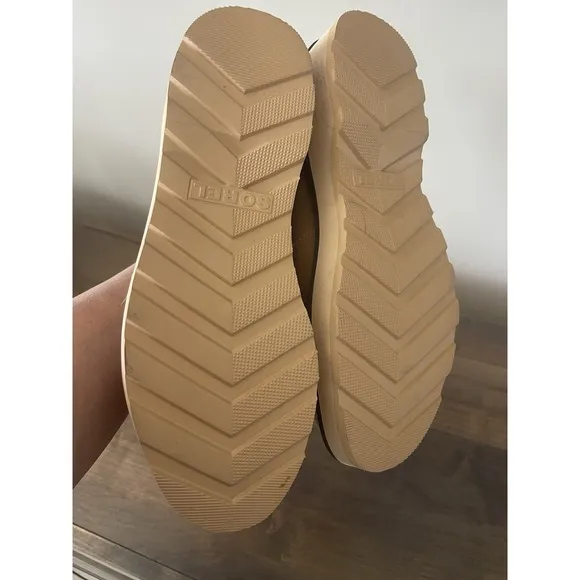 SOREL Womens Hi-Line Tan Hiking Boots Size 9.5