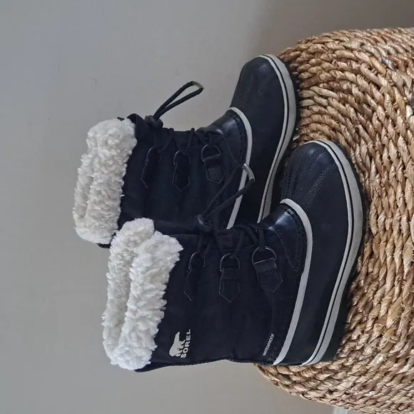 Sorel Youth Black Waterproof/Insulated‎ Winter/Snow/Ski Boots Faux Fur Trim S-1