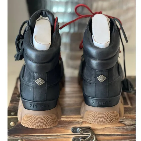 Sperry Summit Suede Boots in Black