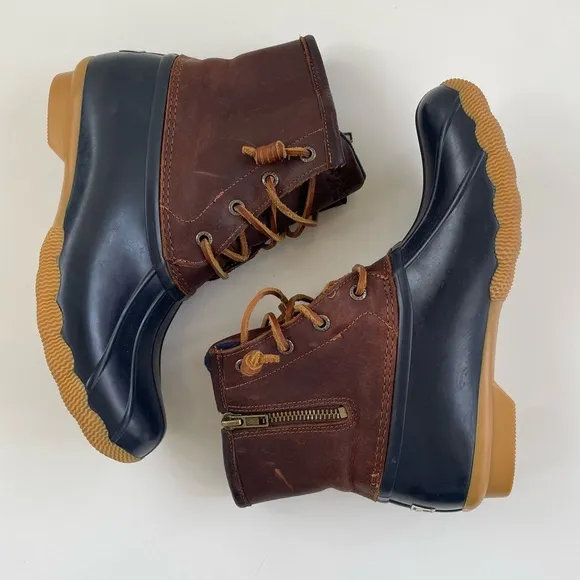 Sperry Women's Navy Blue Brown Saltwater Duck Boot Snow Rain Boot Size 7.5