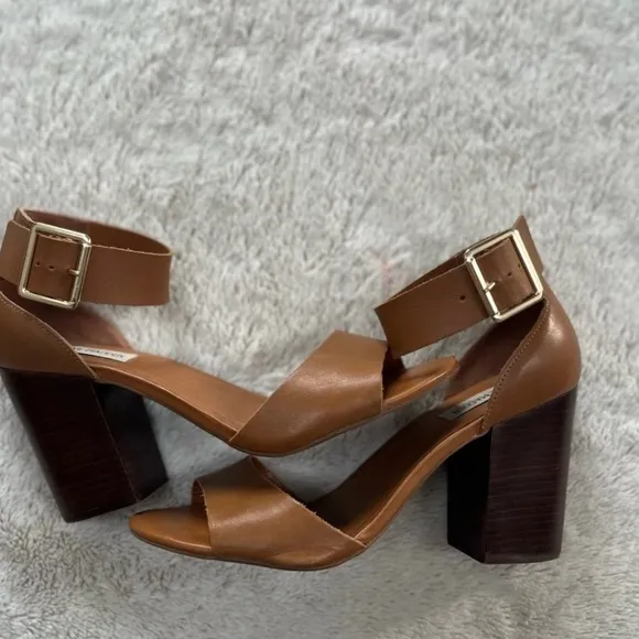Steve Madden Brown Leather Sandals
