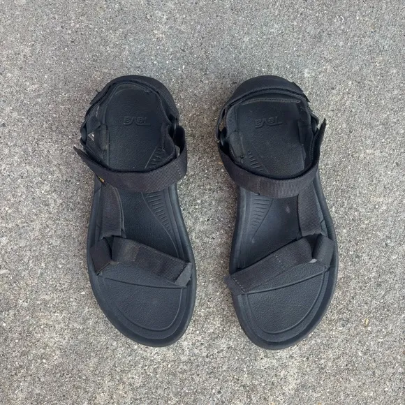 TEVA men's black hurricane sandals