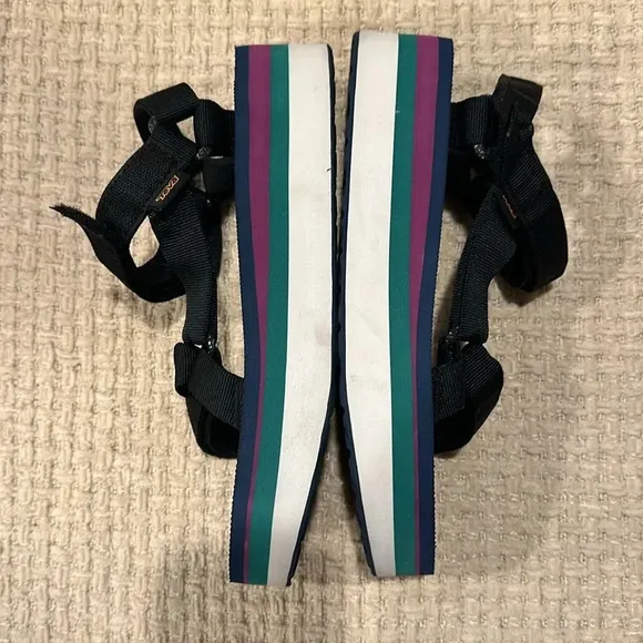 Teva women’s sandals size 10